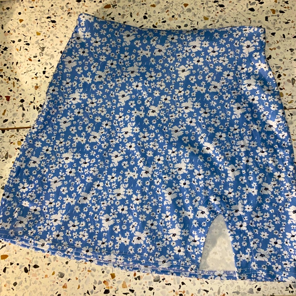 ROMWE Blue Floral Skirt